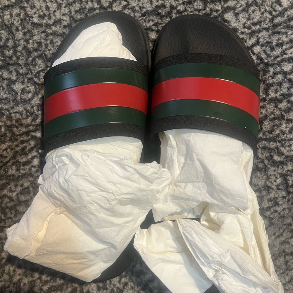 Stylish Gucci Black Slides with Red and Green Stripes